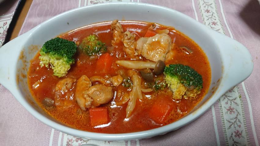 ＊鶏もも肉のトマトスープ煮込み...