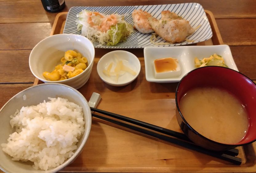 *チキンソテーのランチ