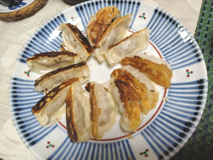 ＊羽根つき餃子 フライパンをT...