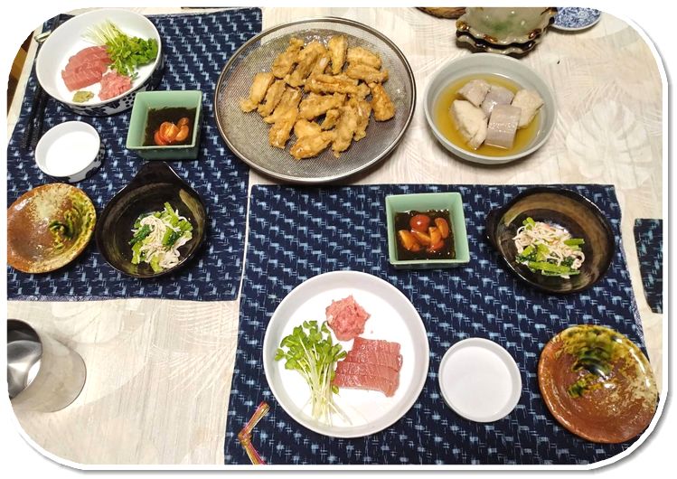 「畜養」本鮪の中トロのお造りー...