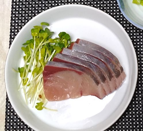 ＊オリーブハマチのお造り オリ...