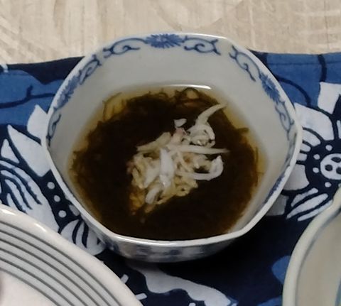 ＊もずく酢に釜揚げちりめん