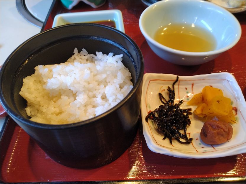 ご飯、香の物