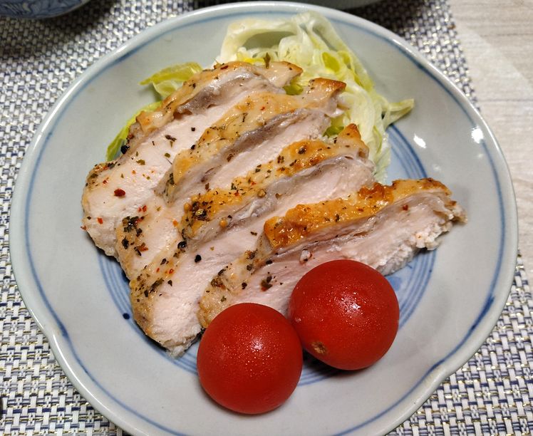 *鶏むね肉のスパイシー焼き ち...