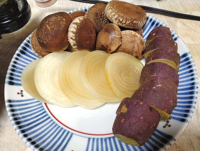 生椎茸、玉ねぎ、サツマイモ