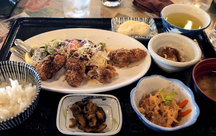 牡蛎フライ定食　メンバー外と一...