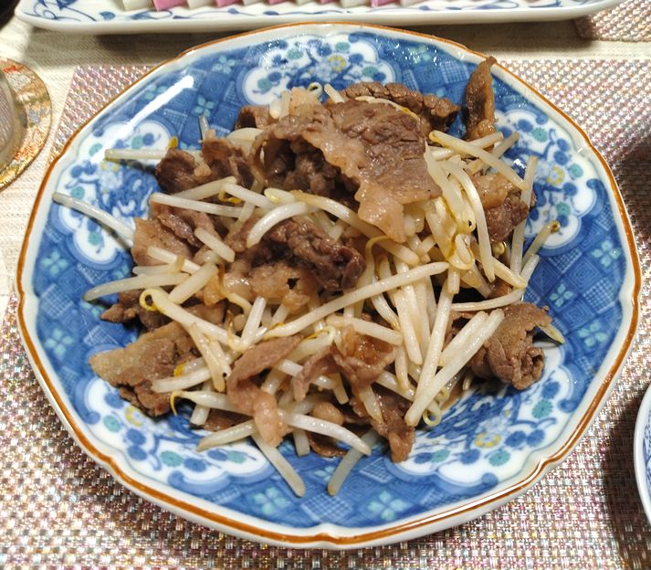 ＊牛肉ともやしの炒め物 もやし...