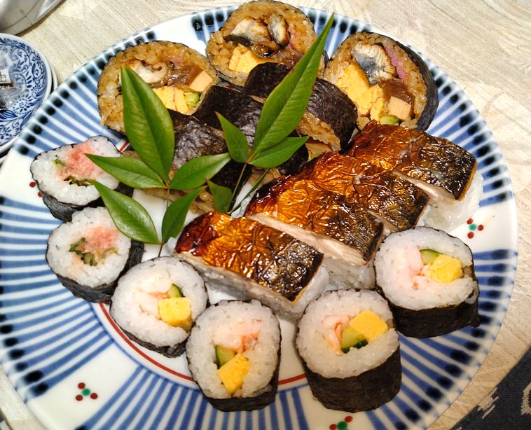 ＊巻きずし等いろいろ スーパー...