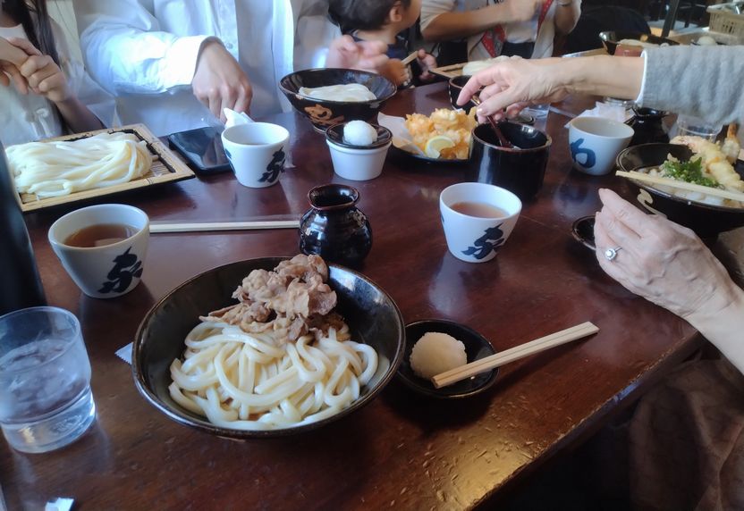 ざるうどんやぶっかけ、天ぷら盛...