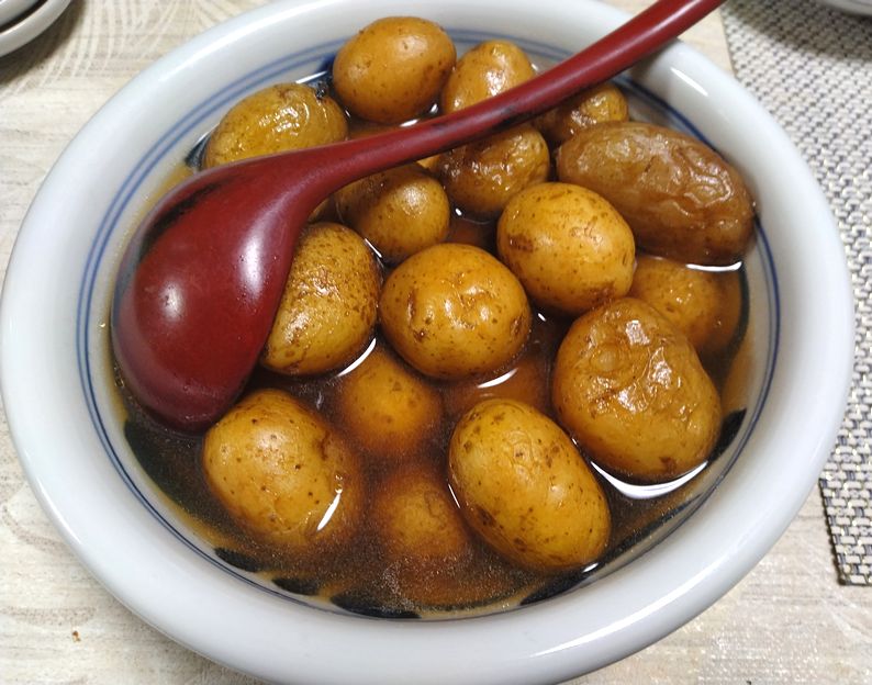 ＊新じゃがの丸々揚げ煮