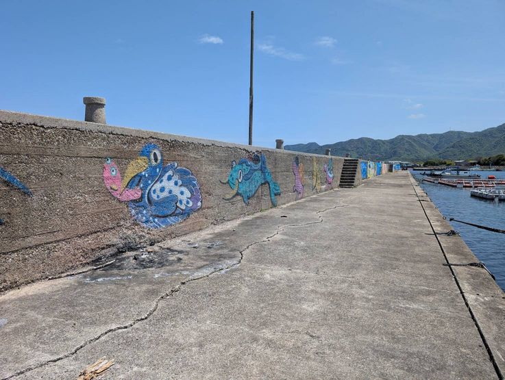 引田港湾岸アートー2025/4...
