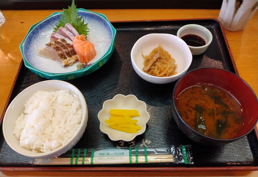 ＊お刺身定食 お刺身の種類が多...