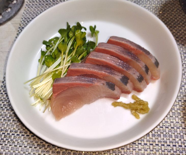 ＊ハマチのお造り どんだけお造...