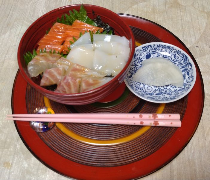 ＊海鮮丼 5/19のランチです...