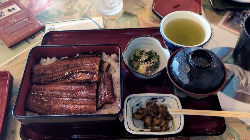 鰻重膳…メンバー外と一緒だから...