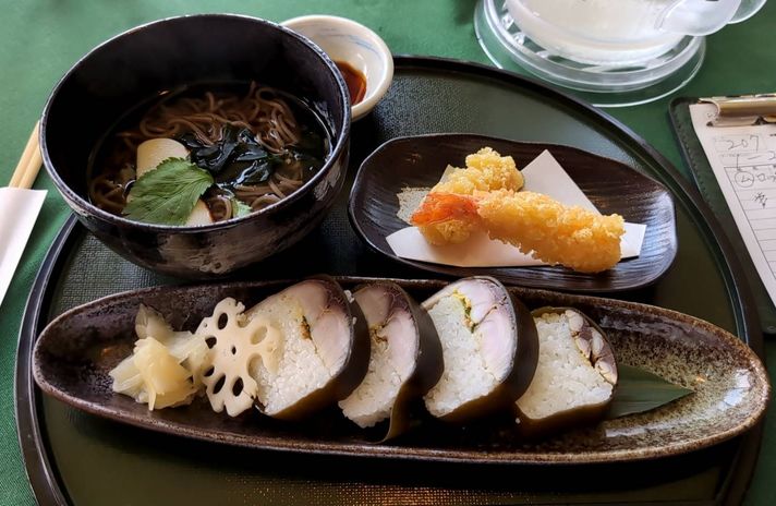 *鯖寿司定食