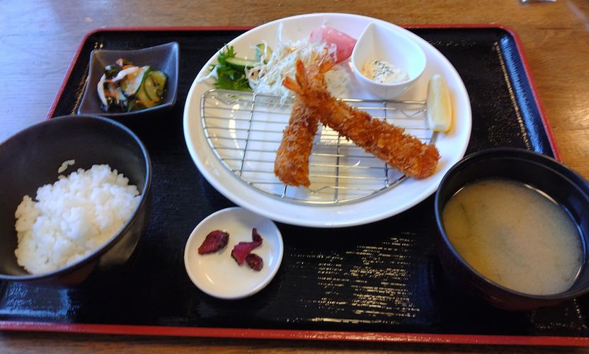 海老フライ定食　後期高齢者には...