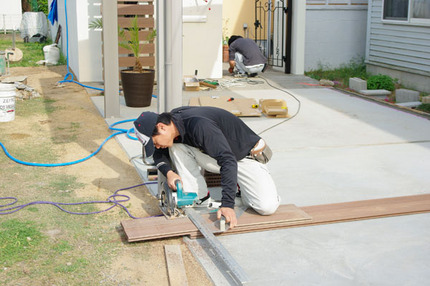 あっ、照明の取り付けは来週にな...