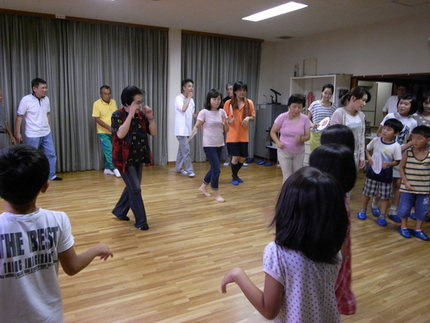 今夜は、明後日の町内夏祭りに向...