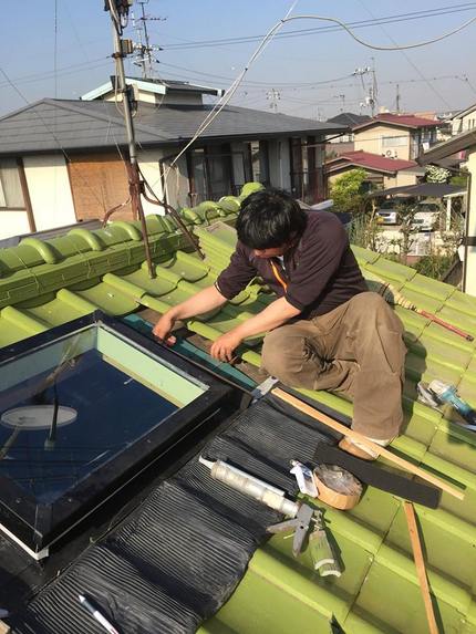 今日からトップライトの工事が始...