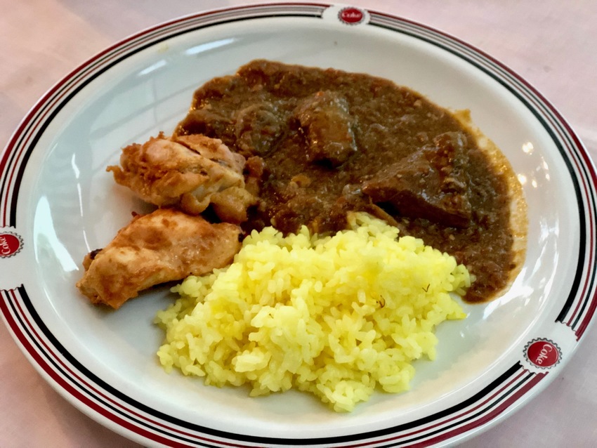タンドリーチキンとポークカレー...