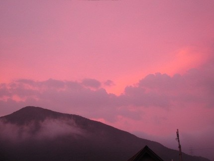 【宙】嵐の前の夕日