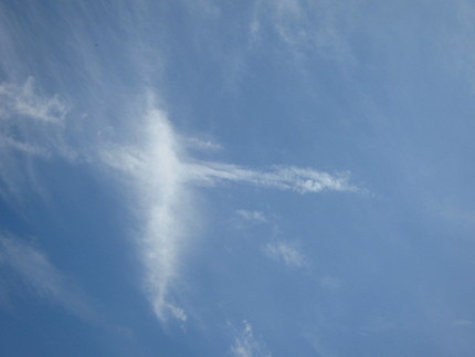 十字架模様の雲