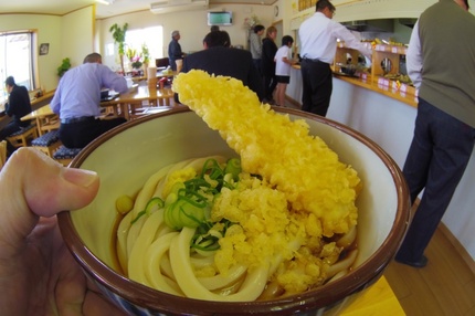 冷やぶっかけ、イカ天をトッピン...