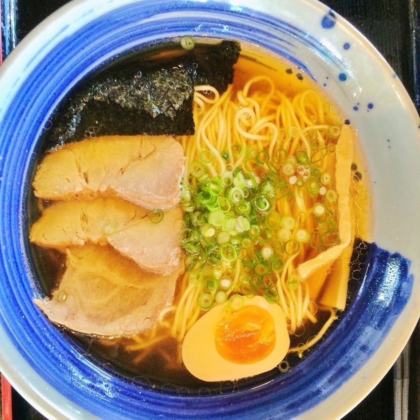 こちらも見本写真通りの「本格中...