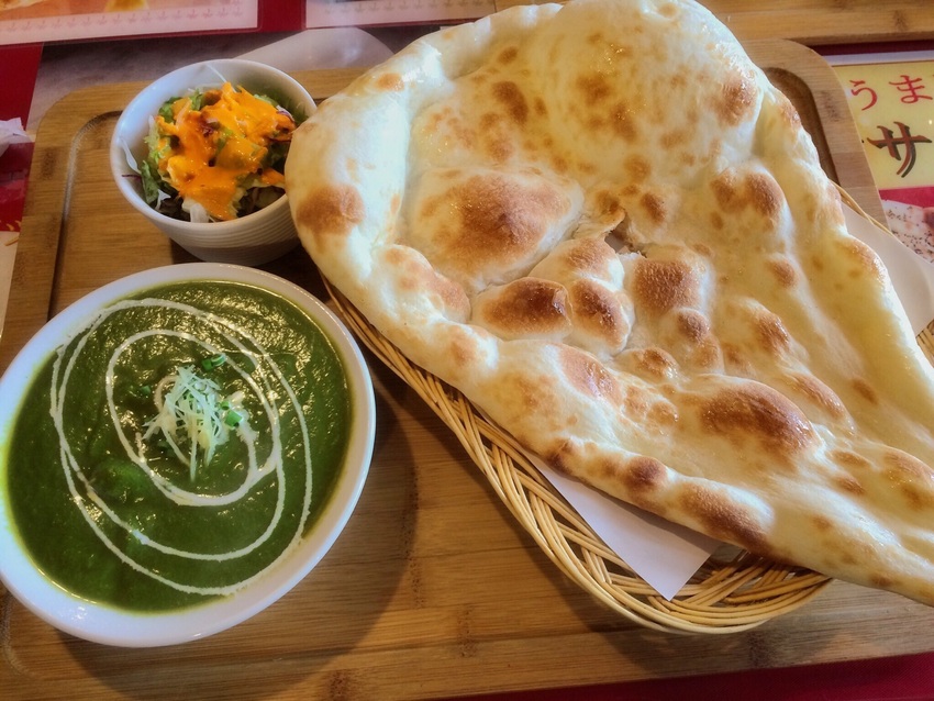 雨の中を インドのカレー屋さん...