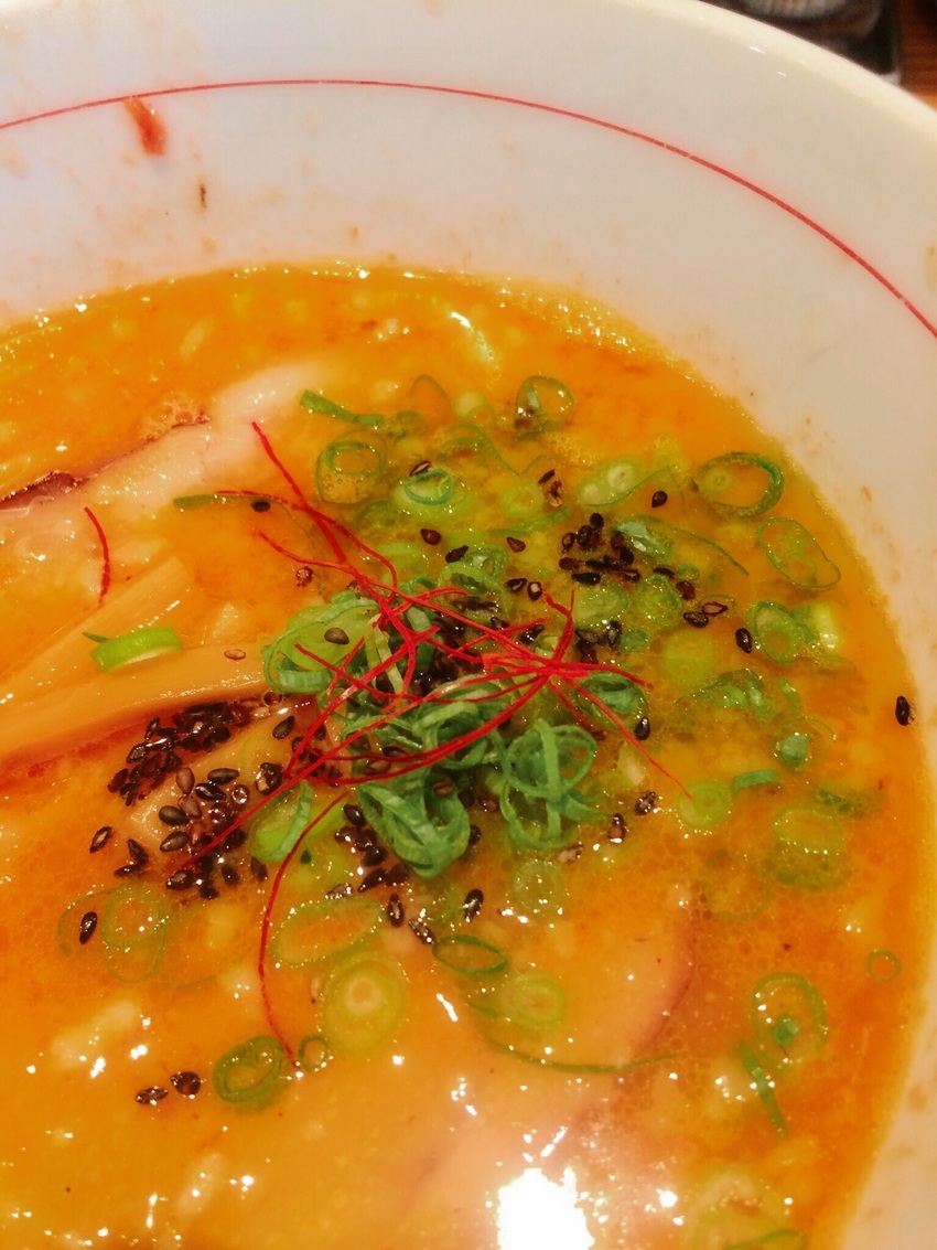 拉麺 ひらり で昼食