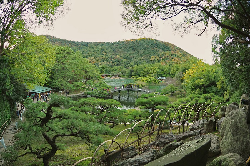 飛来峰からの南湖の全景(魚眼)...