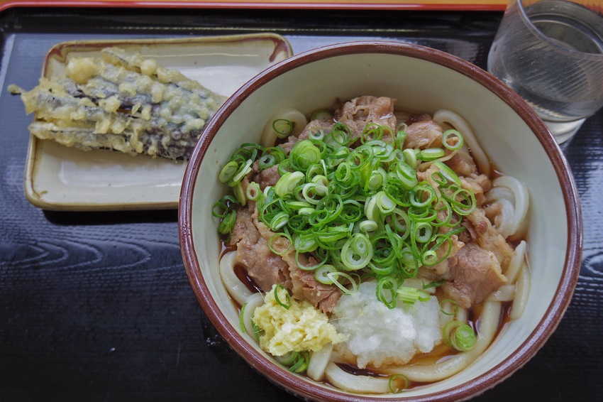 セルフ店に戻って 肉ぶっかけう...