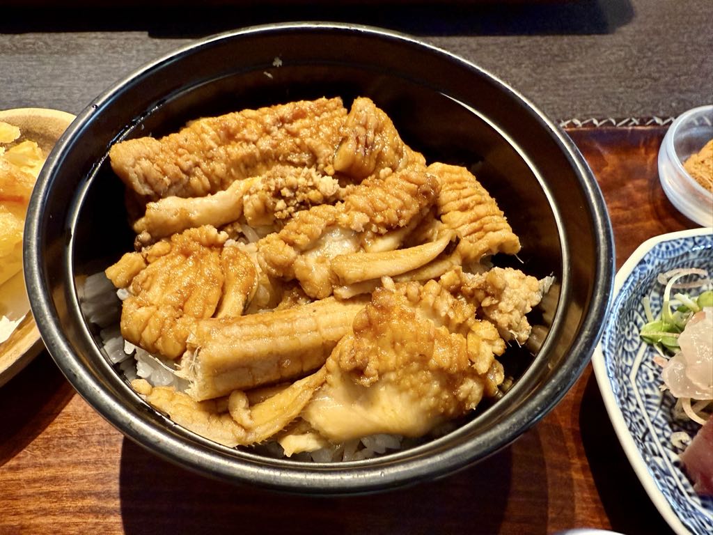 ランチ会で　アナゴ丼...