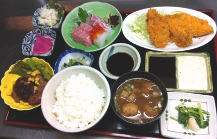 最近人気のオヤジの晩御飯です