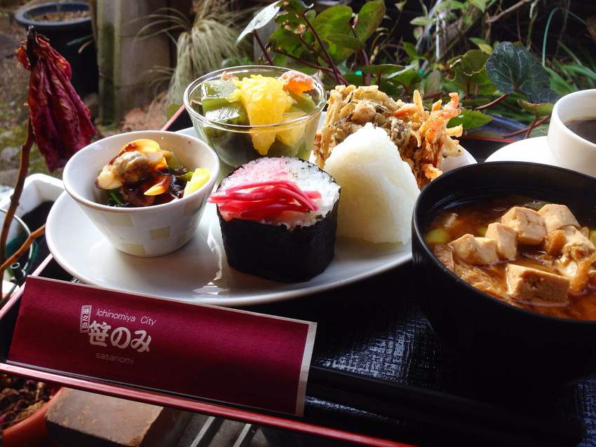朝餉の支度が出来ました