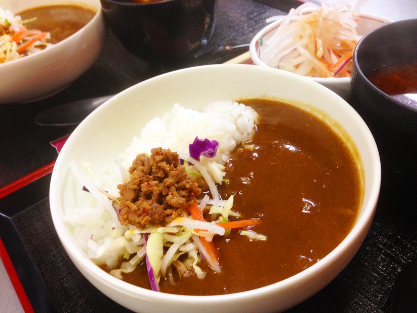 今朝も元気に朝カレーだわ、えか...