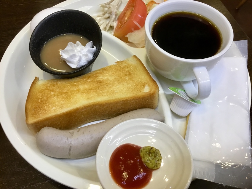 ちゃっかり一番乗りでモーニング...