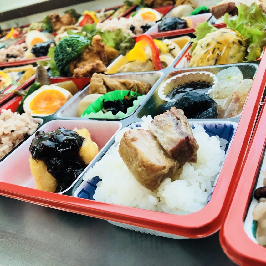 ランチ終了後にスタッフ総出で ...