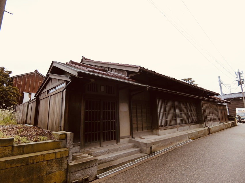 後に銀行となる米谷家 廻船問屋...