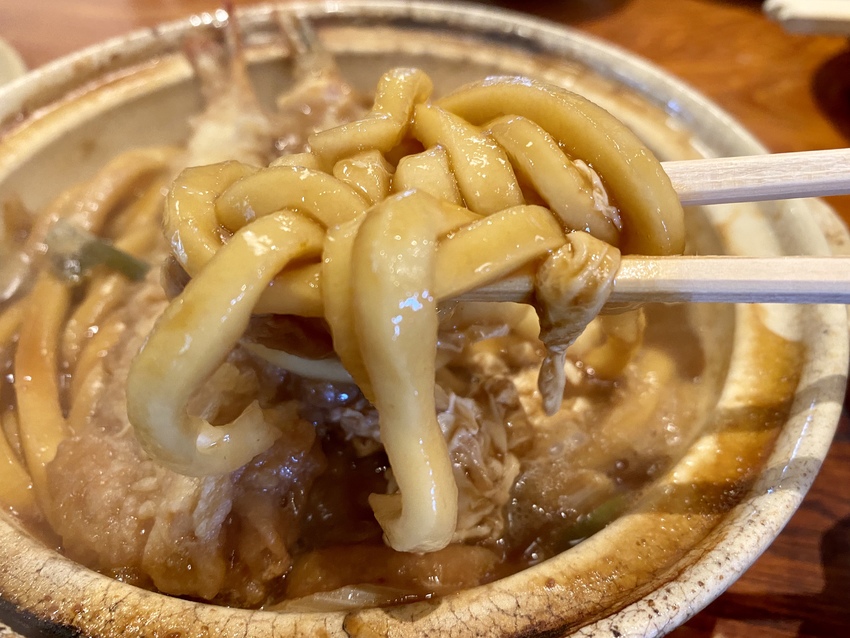 昔は鍋のはたに味噌がこびりつい...
