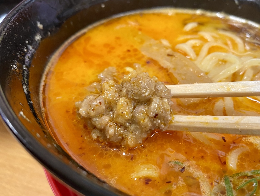 坦々麺の必須、肉味噌もちゃんと...