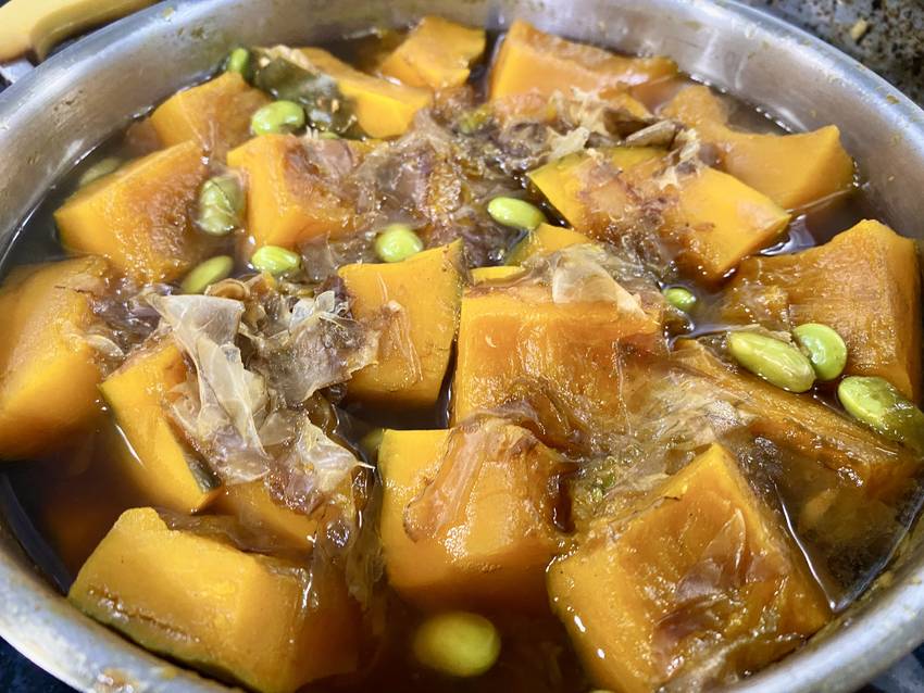ちょうどいただいた枝豆と鰹節を...
