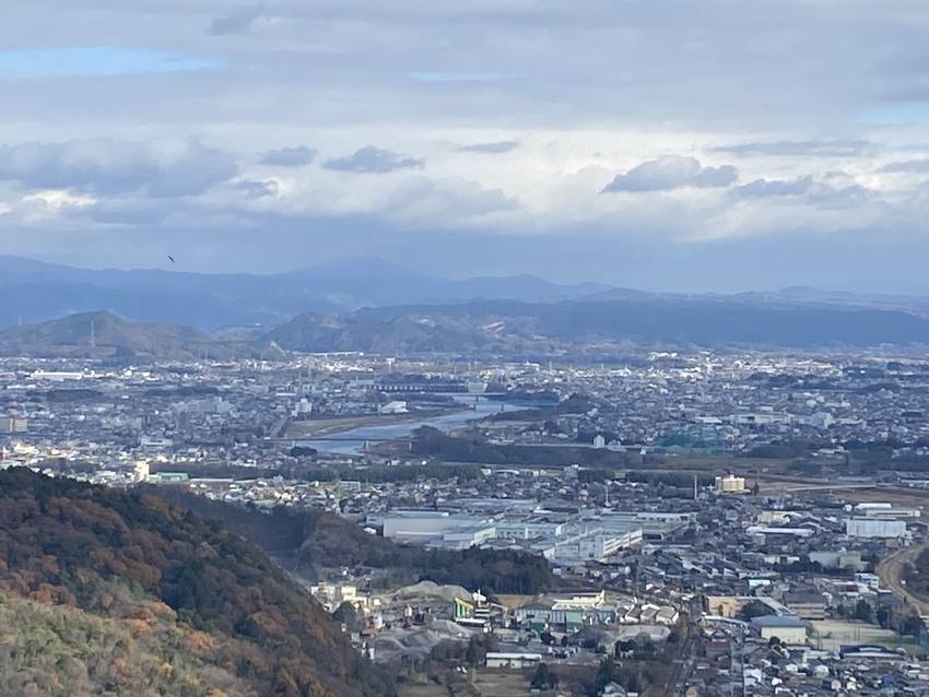 木曽川は美濃加茂手前の水門辺り...