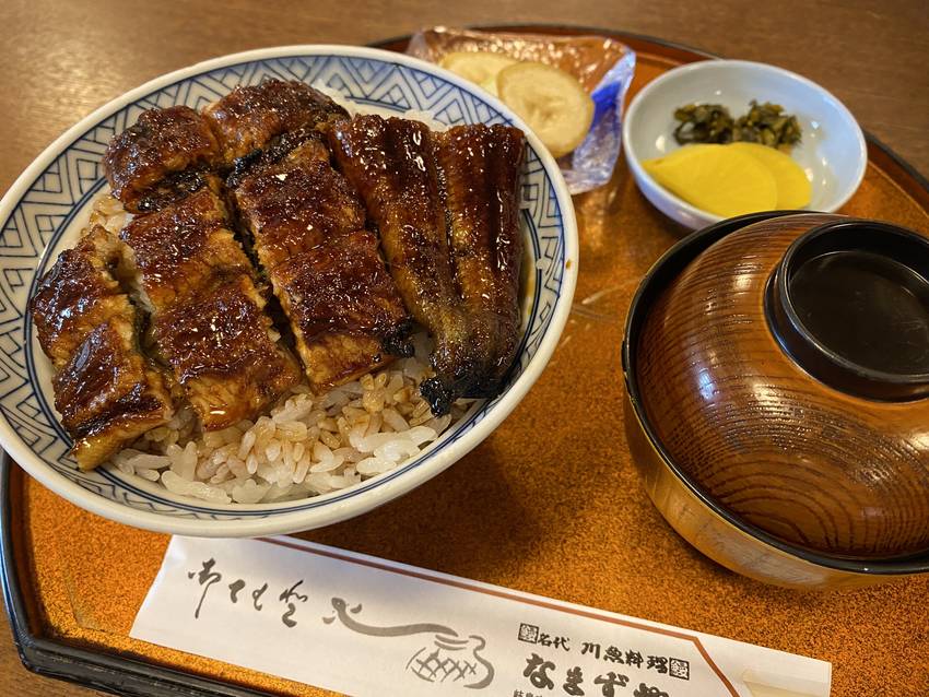 もう伝統的な感動的なフォルムだ...