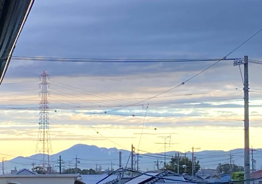 朝陽が当たり始める…タイミング...
