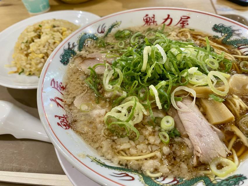 実は刀削麺屋さんへ行きたくて寄...