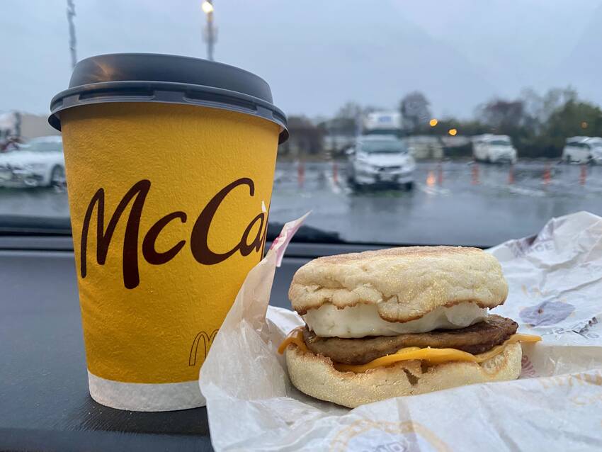 物凄く久しぶりの朝マック なん...