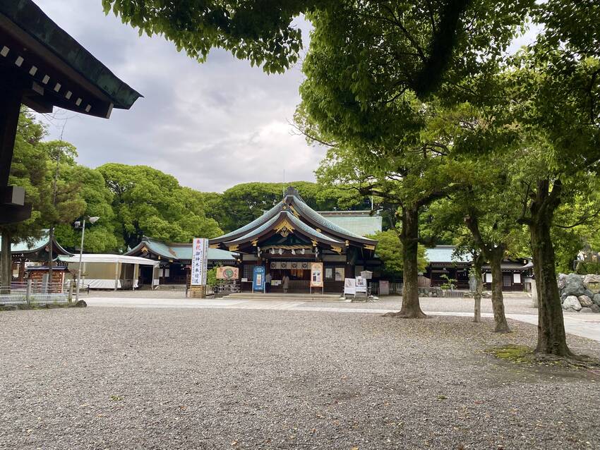 ６時前の境内