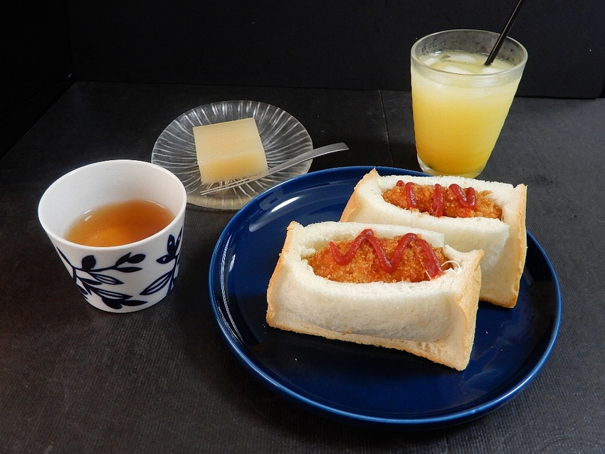 「コロッケ　サンドイッチ」　「...